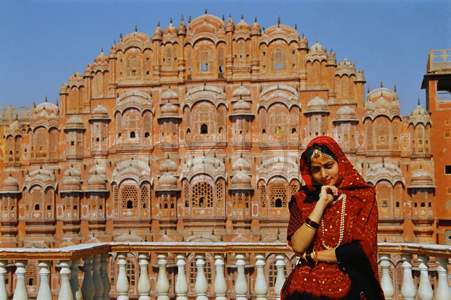 Visit Hawa Mahal in Jaipur Rajasthan