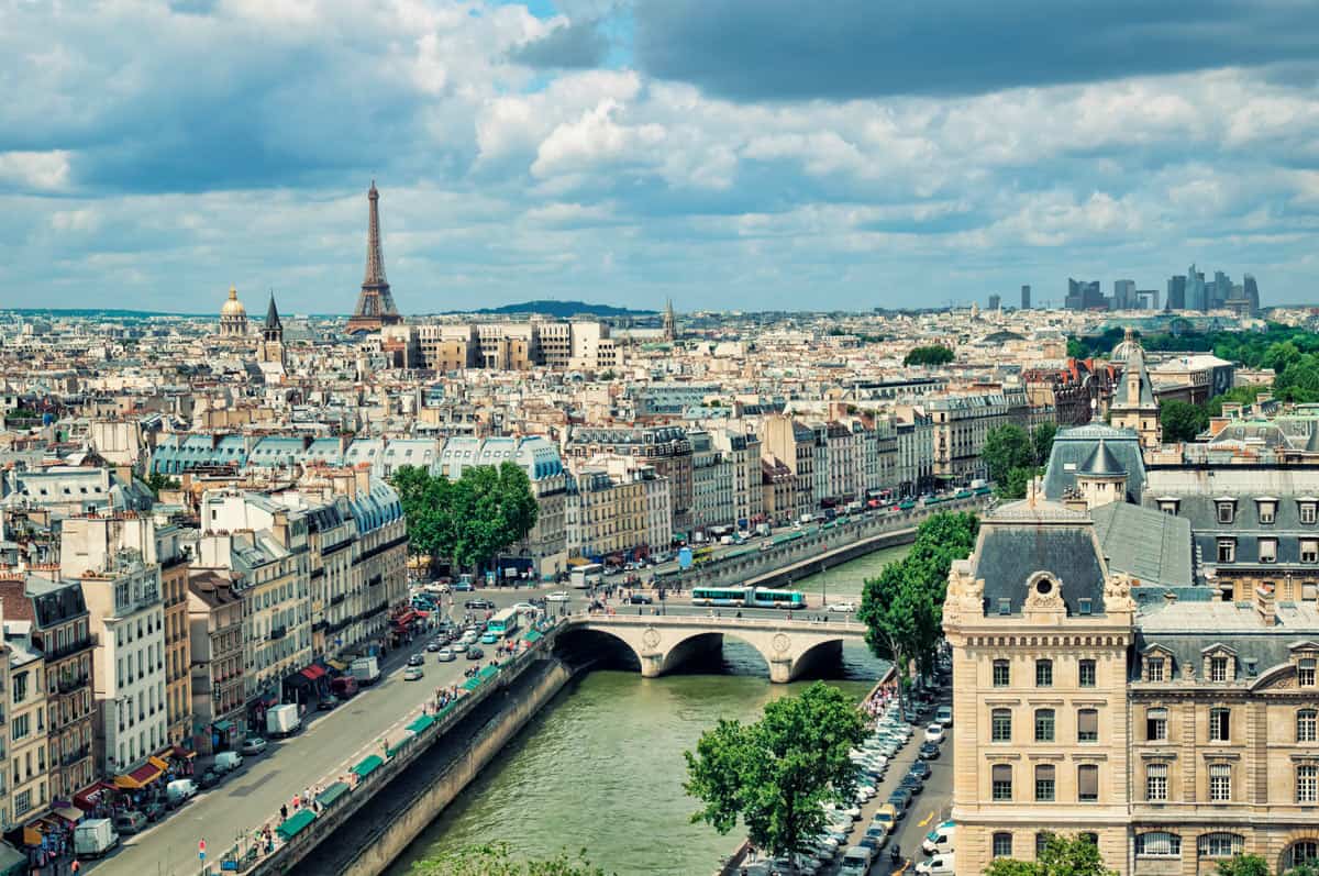 The Complete Travel Guide to Paris France