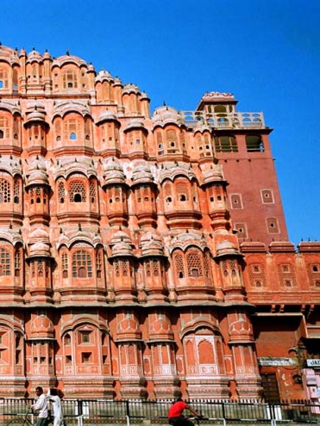Hawa Mahal in Jaipur : Palace of Winds