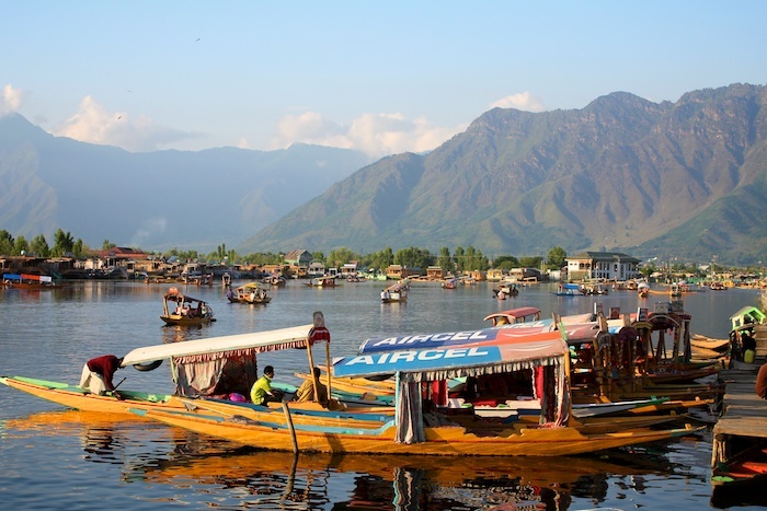 dal lake srinagar