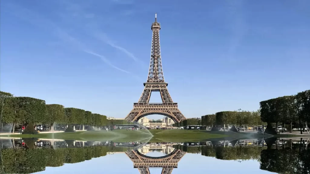 Eiffel Tower at night
