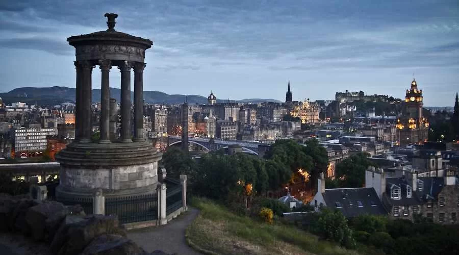 Edinburgh - one of the best famous cities in uk