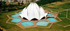 A complete guide to visiting Lotus Temple in Delhi
