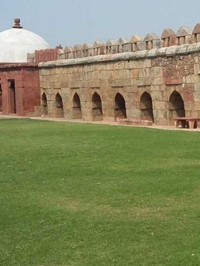 Tughlakabad Fort: A Hidden Paradise in Tughlakabad Fort district Delhi