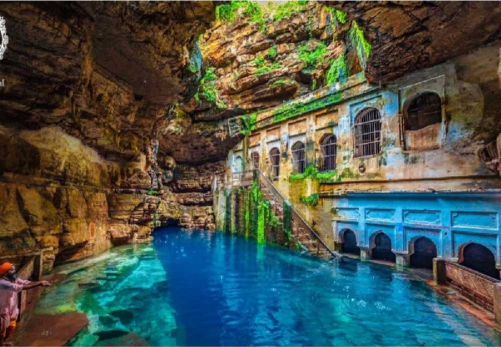 Bhimkund’s mysterious Blue Water Lagoon Bhimkund’s mysterious Blue Water Lagoon