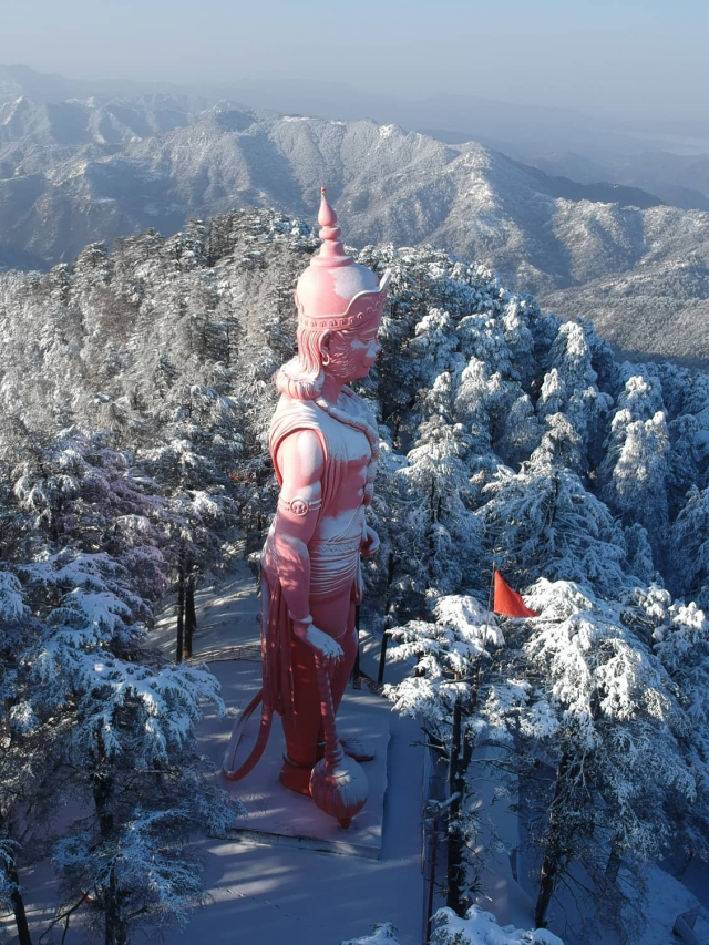 Hanuman Mandir in Shimla Visiting then purifies your soul.