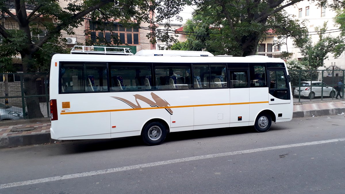 travel bus 21 seater