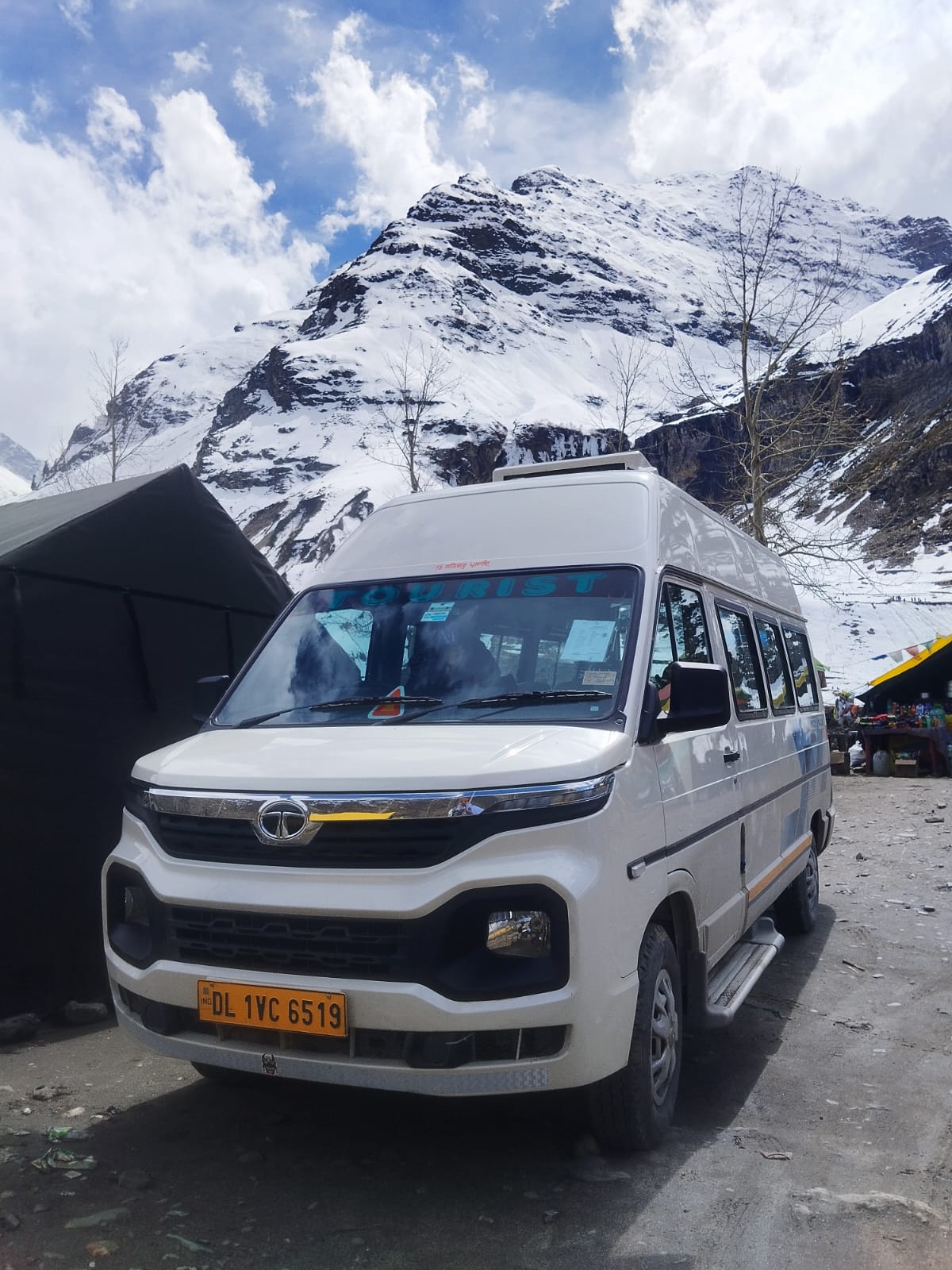7 Seater Luxury Maharaja Tata Winger