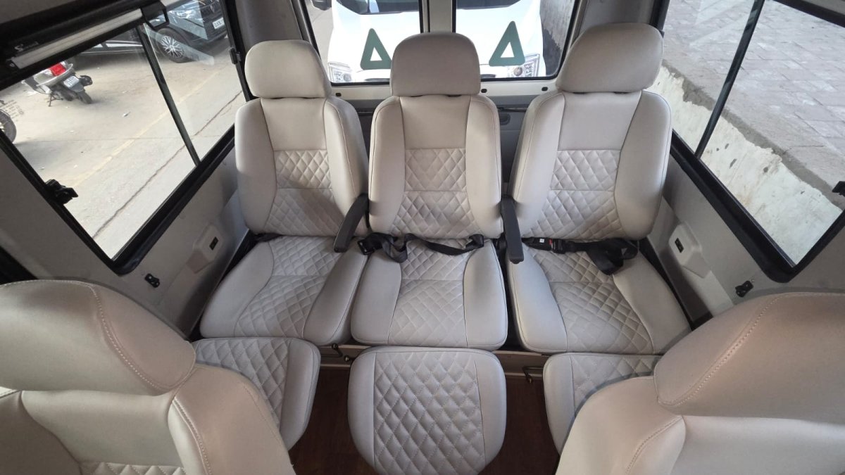 7 Seater Luxury Maharaja Tata Winger