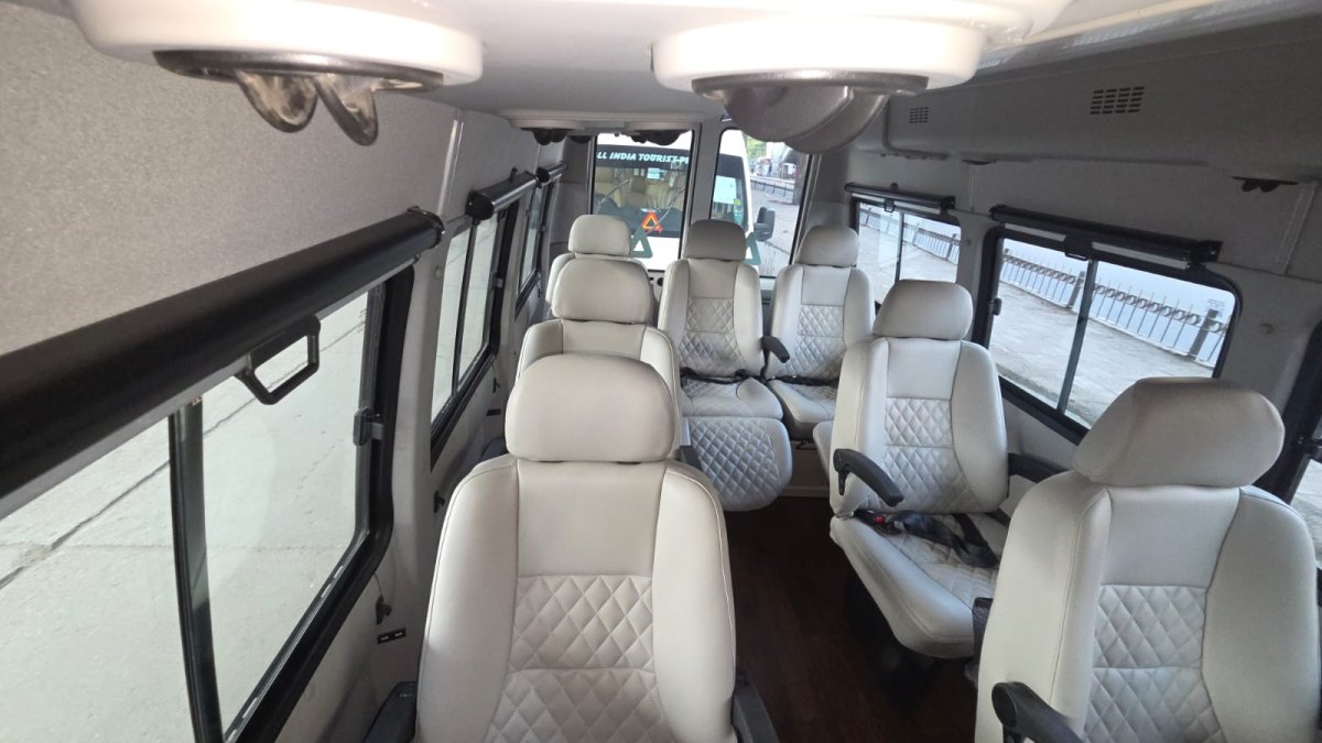 7 Seater Luxury Maharaja Tata Winger