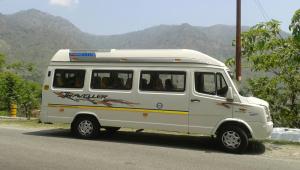 12 Seater Luxury Tempo Traveller