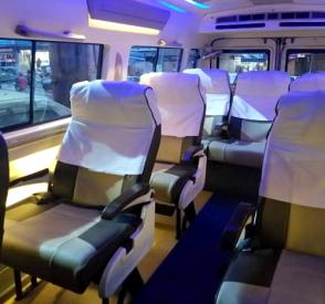 8+1 Seater Luxury Tempo Traveller