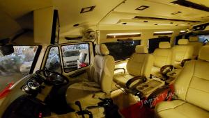 9 Seater Semi Sleeper Maharaja Tempo Traveller