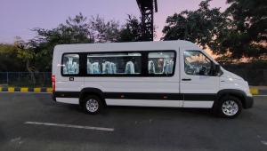 11 Seater Maharaja Ventilation Force Urbania