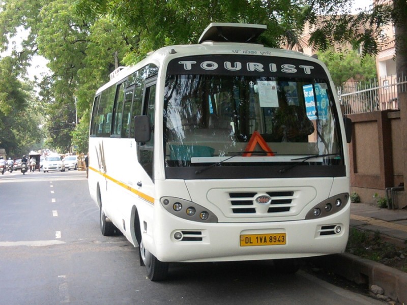new 18 seater luxury bus delhi