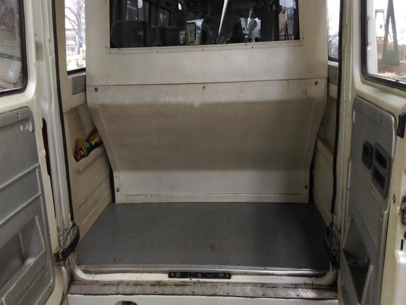 12 seater tempo traveller luggage space