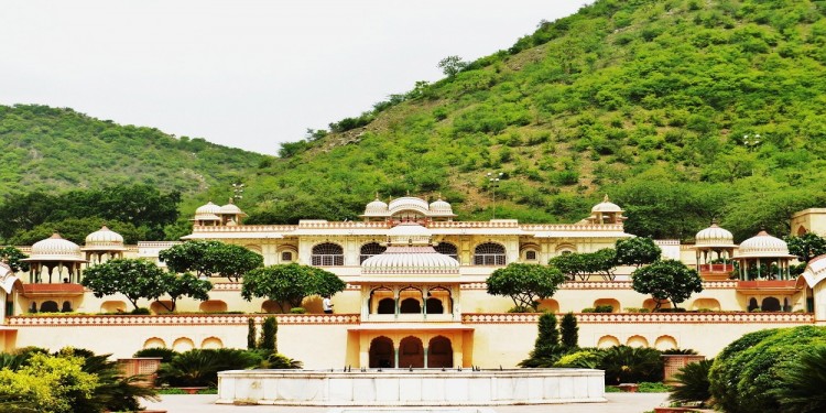 Sisodia Rani Palace and Garden Jaipur