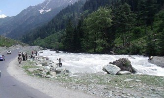 3N 4D trip to Kashmir with Family
